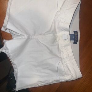 Wit & Wisdom "Ab"solution High Rise White Scallop Fray Hem Shorts